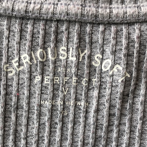 Seriously Soft Perfect V Long sleeve ribbed crop top Size XS - Picture 3 of 5